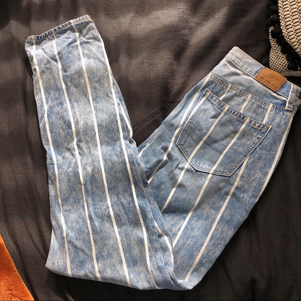 American Eagle Mom Jeans